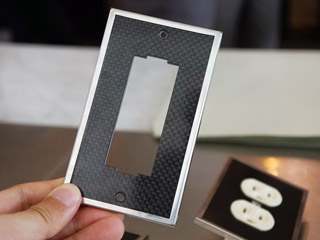 クリプトン、ネオフェードとカーボンを使ったオーディオ用電源