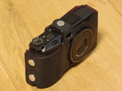 ユリシーズ、リコー「GR DIGITAL IV」用の本革カメラケース - デジカメ