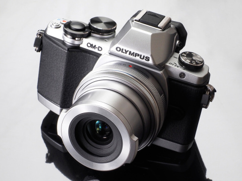 ☆特別限定モデル☆新品級 OLYMPUS OM-D E-M10 ＃355 新製品レビュー：