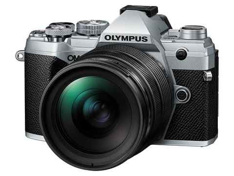 OM SYSTEMの新標準ズーム「M.ZUIKO DIGITAL ED 12-40mm F2.8 PRO II