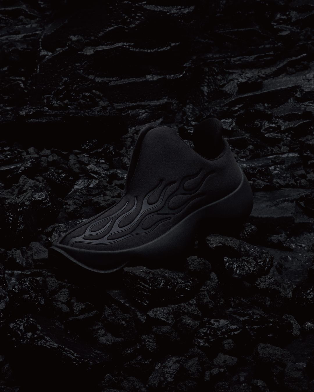 スポーツスタイルカテゴリーからONE OK ROCKのTakaと共同開発した