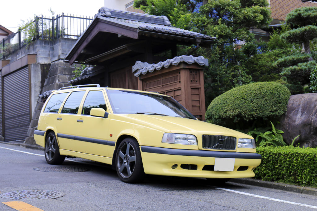 クリームイエローに惚れ込んで。「ボルボ850 T-5R エステート