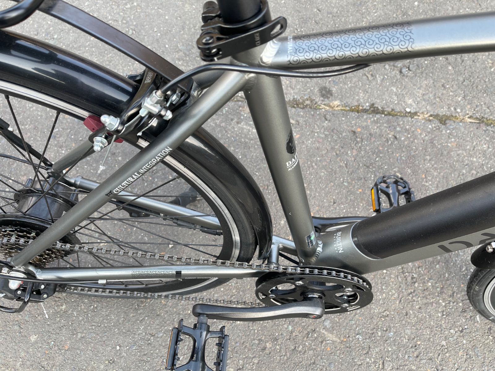 新品】送料無料BUILTIN電動アシスト自転車36V9.6Ah7速 動作確認済 動作