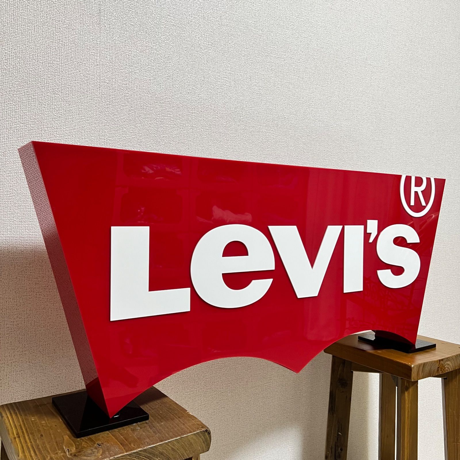 Levi's リーバイス 大型 ロゴサイン 店舗ディスプレイ用 アクリル製