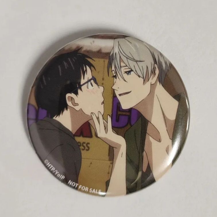 ユーリ!!! on ICE 勝生勇利 ヴィクトル ユリオ 缶バッジまとめ
