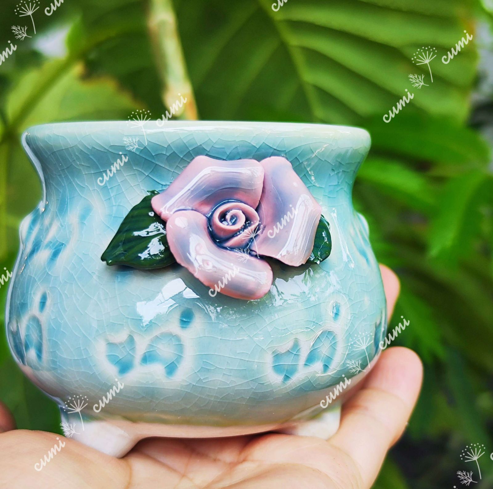 青緑色の花柄陶器花瓶