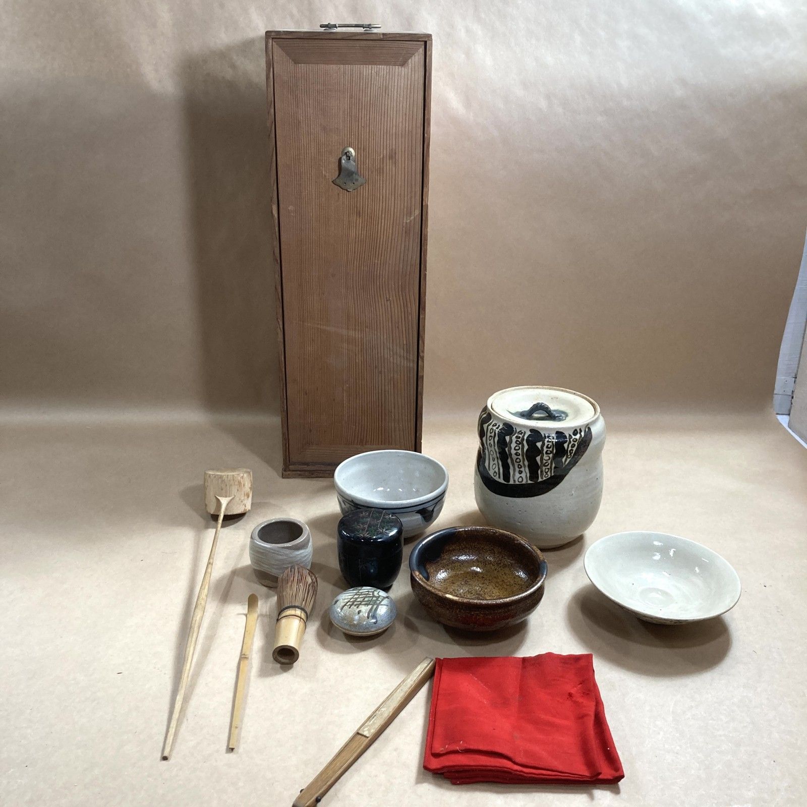 Amazon｜茶道具セット 桐短冊箱茶道具セット 棗朱塗り｜お点前セット