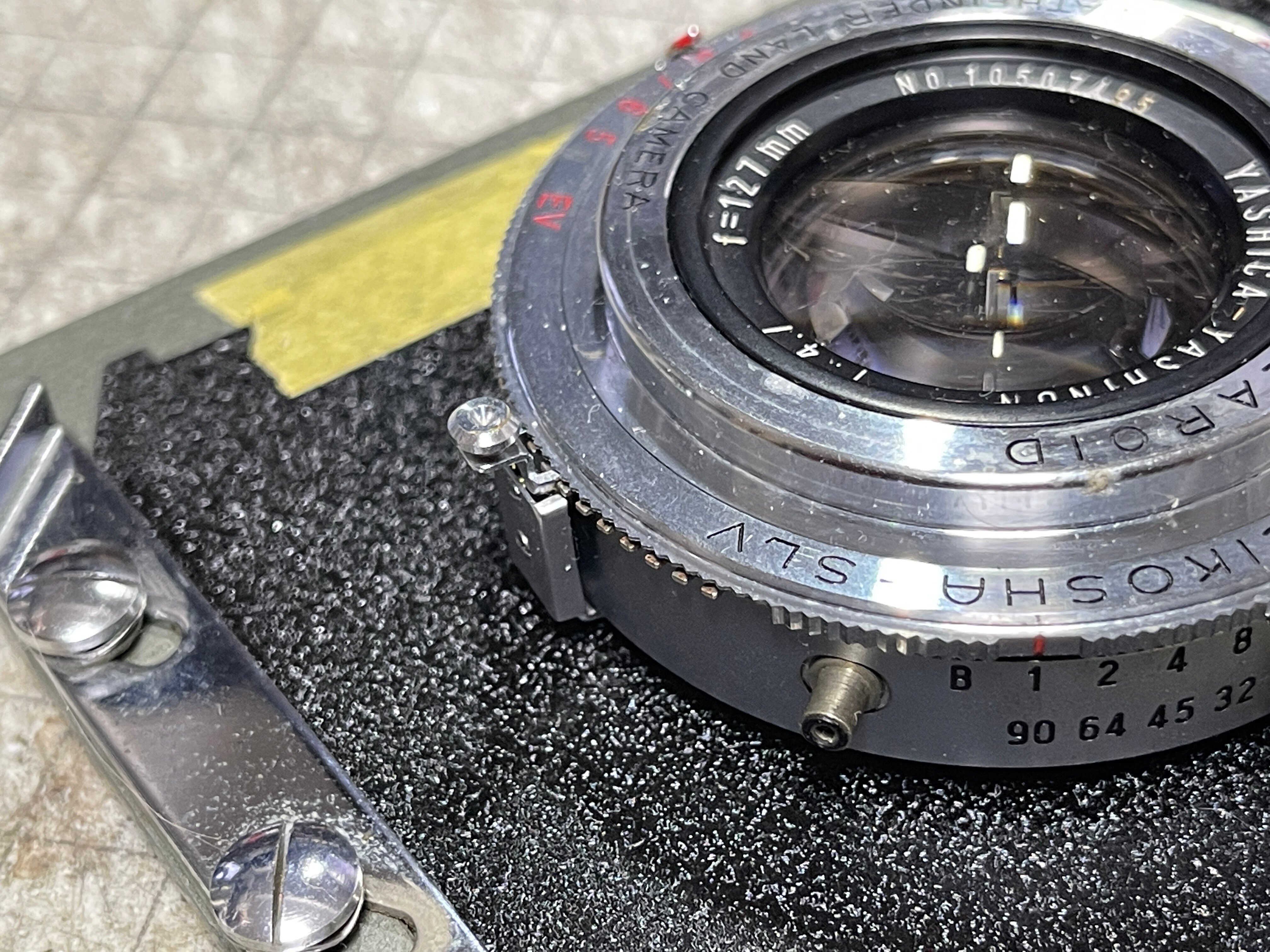 珍しい大判レンズ｜怪力熊男