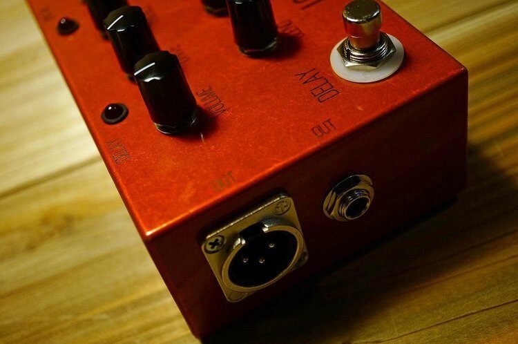 ハープの音色、歪み、そしてディレイをコントロールできるLone Wolf