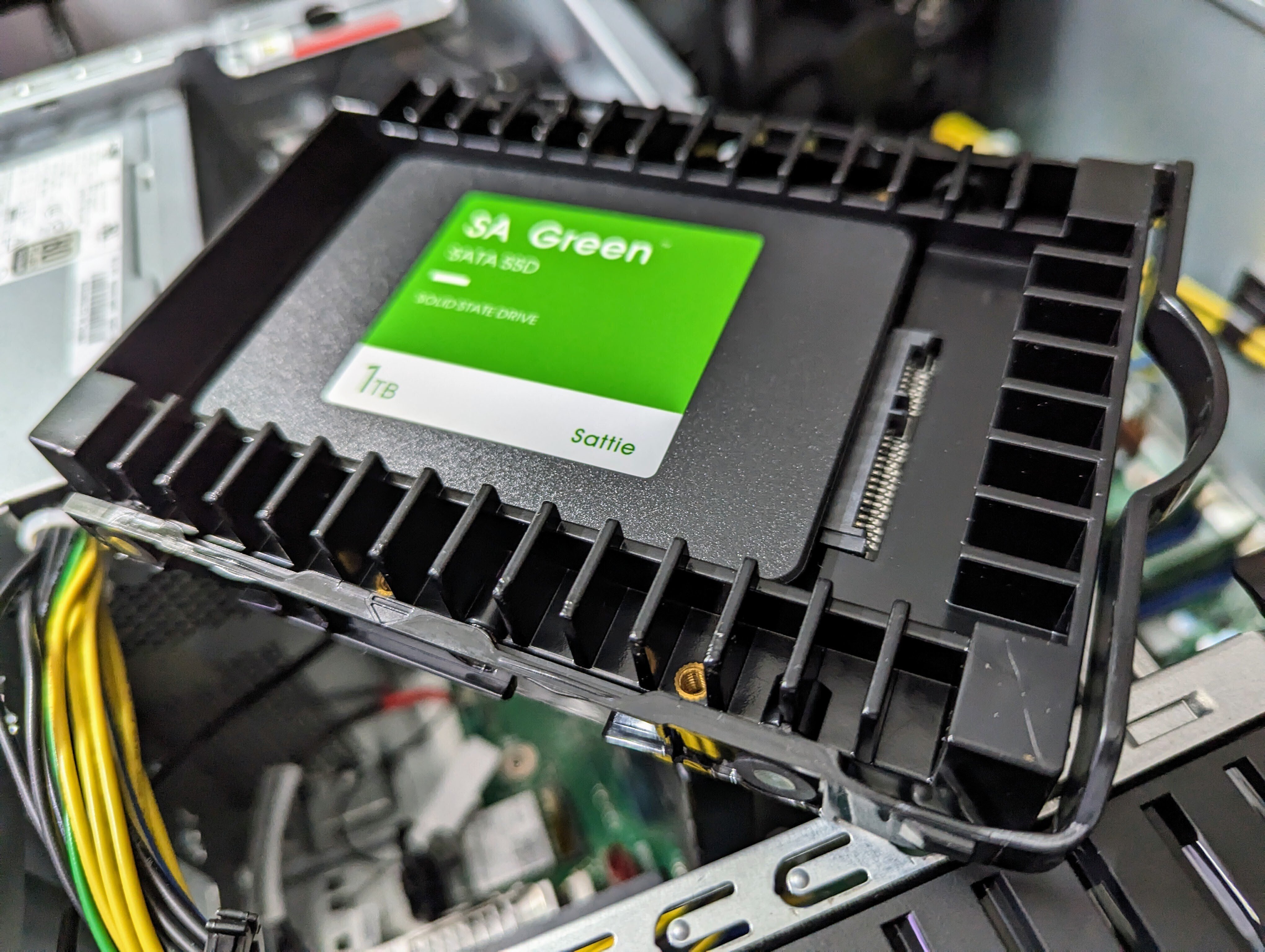 LAVIE Direct GXのSSDを増設した話【失敗談】｜ポち