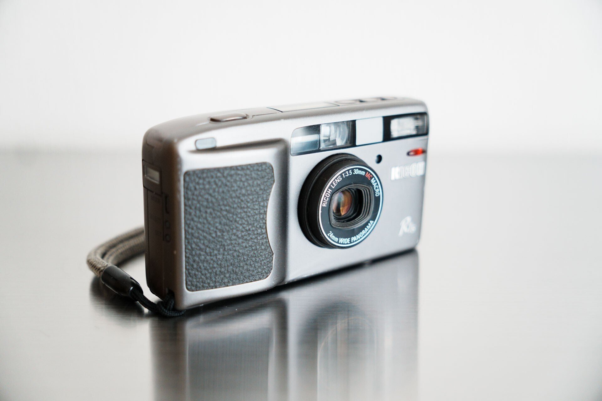 Ricoh フィルムカメラ R1s グレー フィルムカメラ RICOH R1s Ricoh R1s