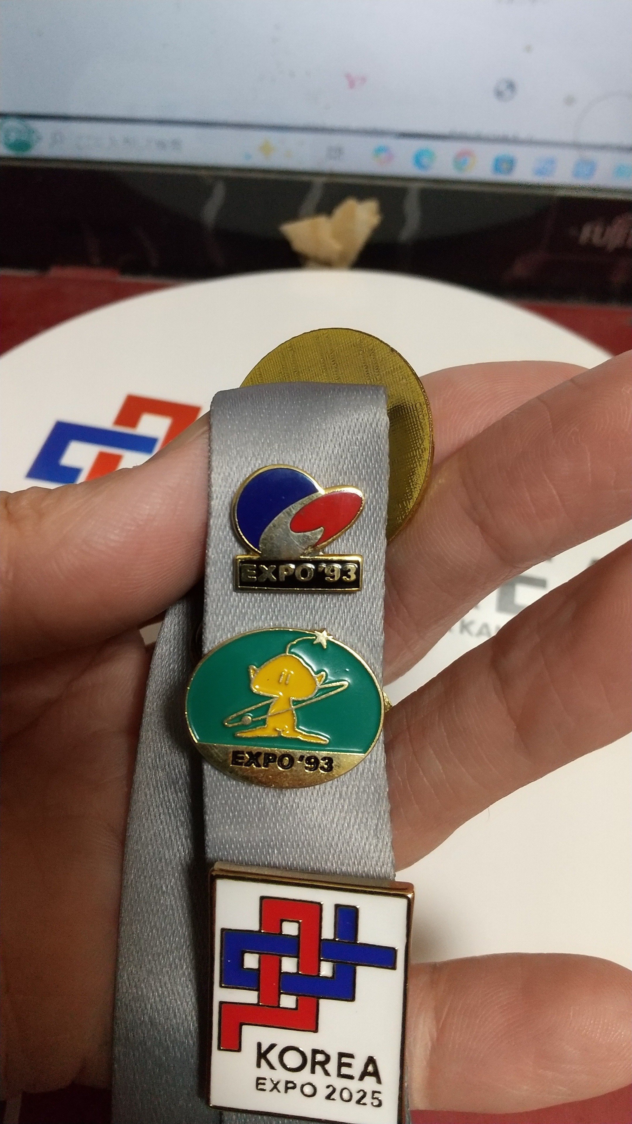 32年の時を経て日の目を見た韓国・大田国際博覧会のピンバッジ後日談
