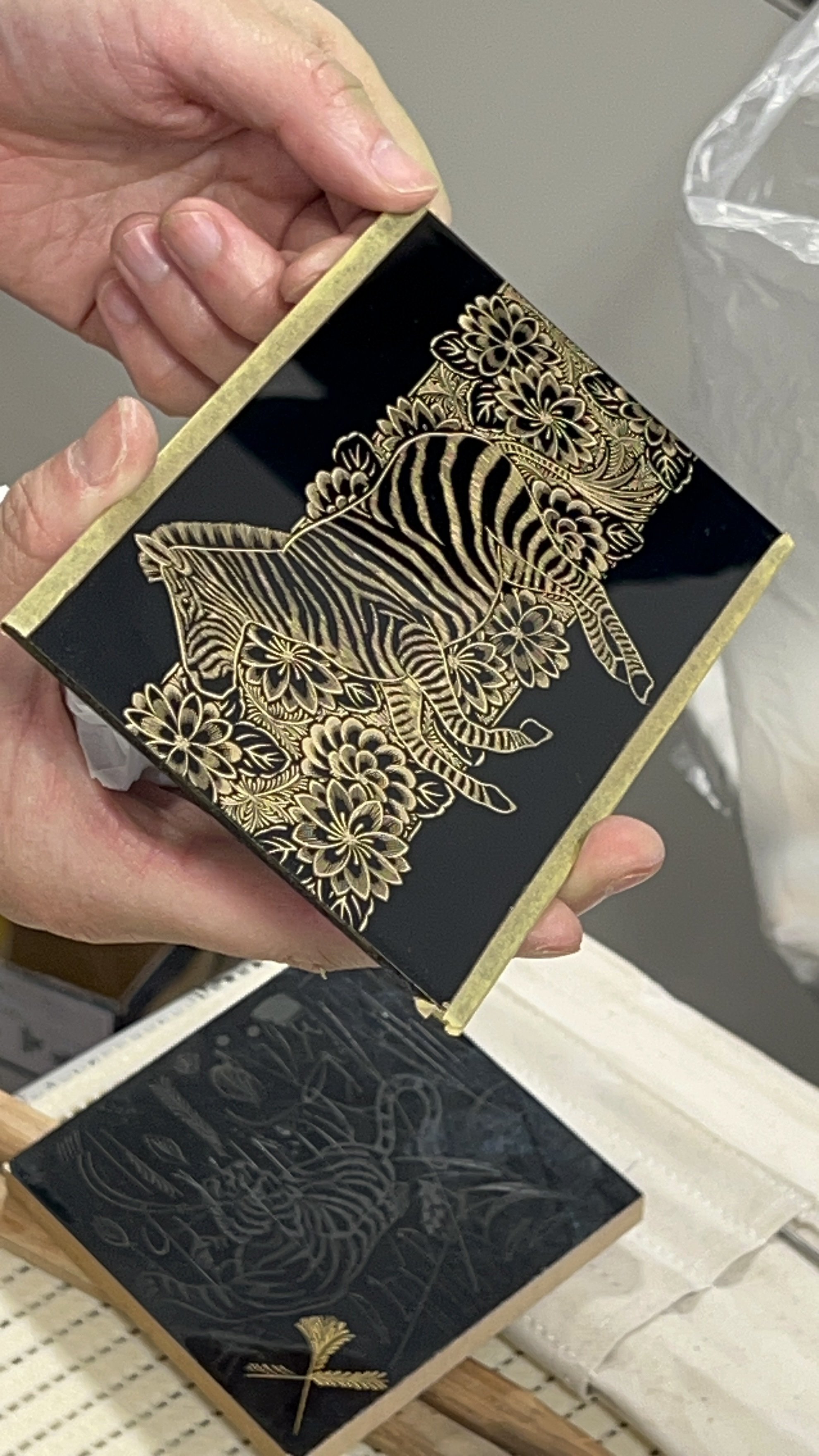 沈金（ちんきん）という伝統工芸／テアワセ｜ヨコチデザインスタジオ