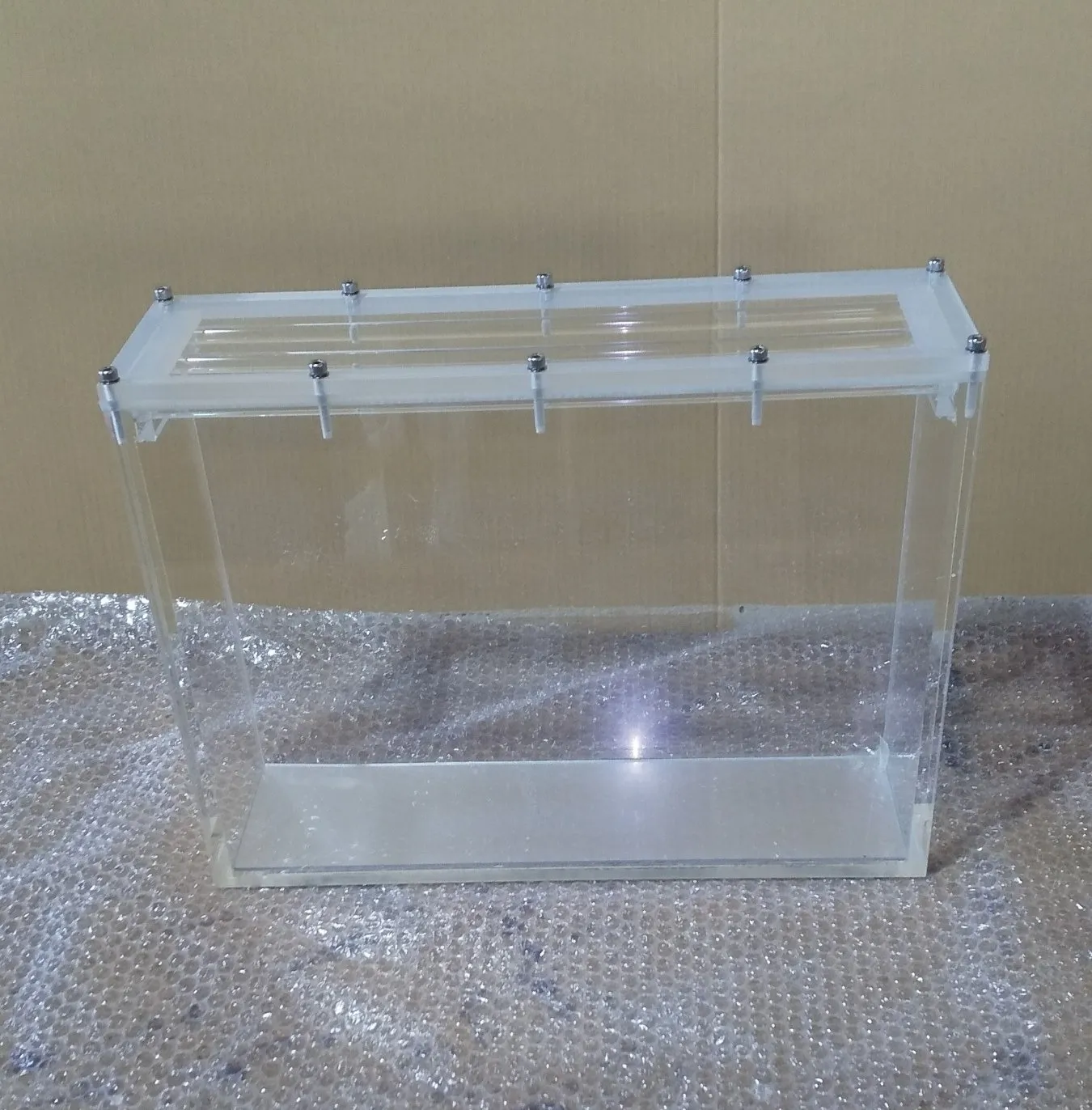 2024/12/02 アクリル密閉水槽を発送いたしました。 | | 愛知県名古屋市