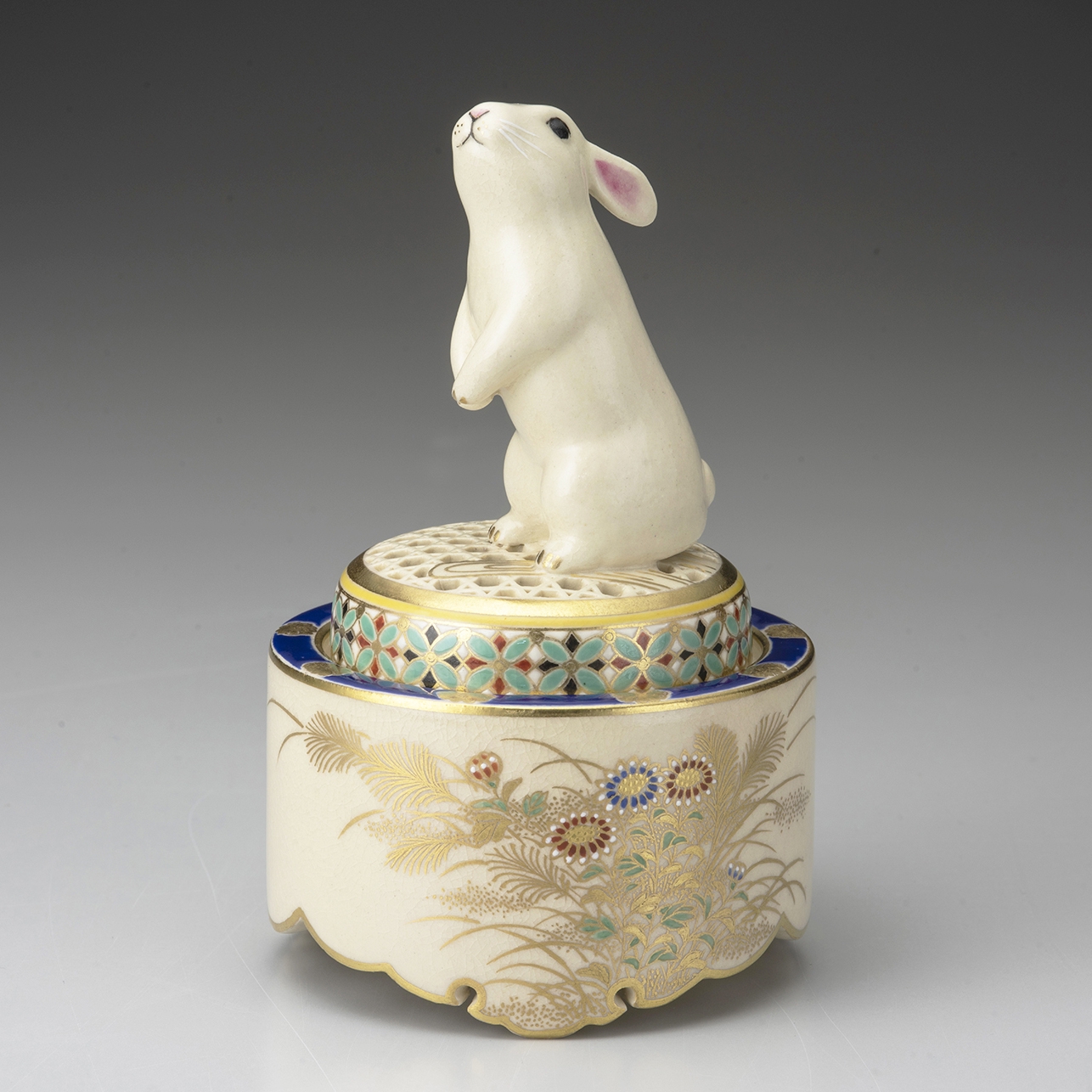 ゴールドカレンダー 2023年 卯年 花ごよみ 【公式通販】