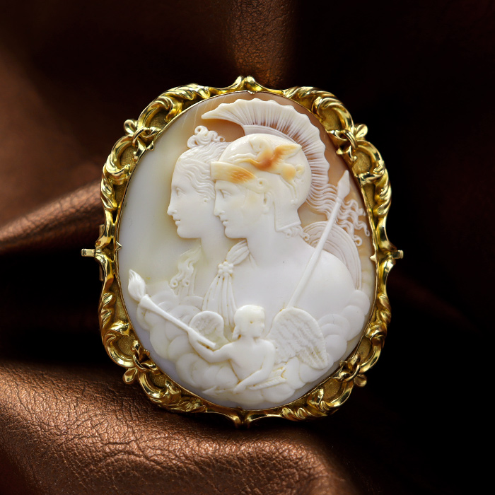 ねね 断捨離中 豊穣の女神デメテルシェルカメオブローチ 彫金リボン