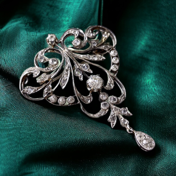 ギャラリーアートフェリーチェがご紹介するアンティークのダイヤモンド