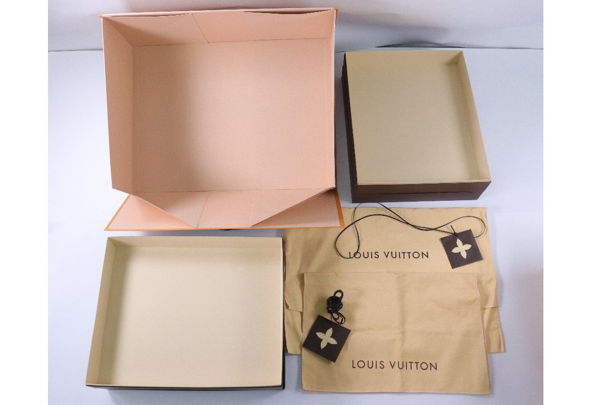 LOUIS VUITTON - LOUIS VUITTON 空箱 ルイヴィトンの通販 by