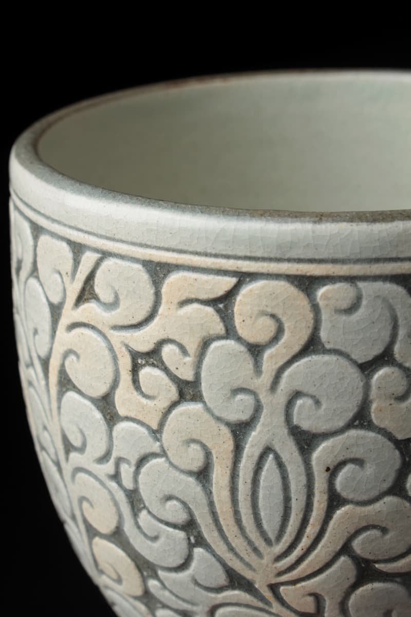 粉青沙器魚文瓶 李朝写し 粉青沙器鉄絵唐草魚文瓶李朝写し 粉青沙