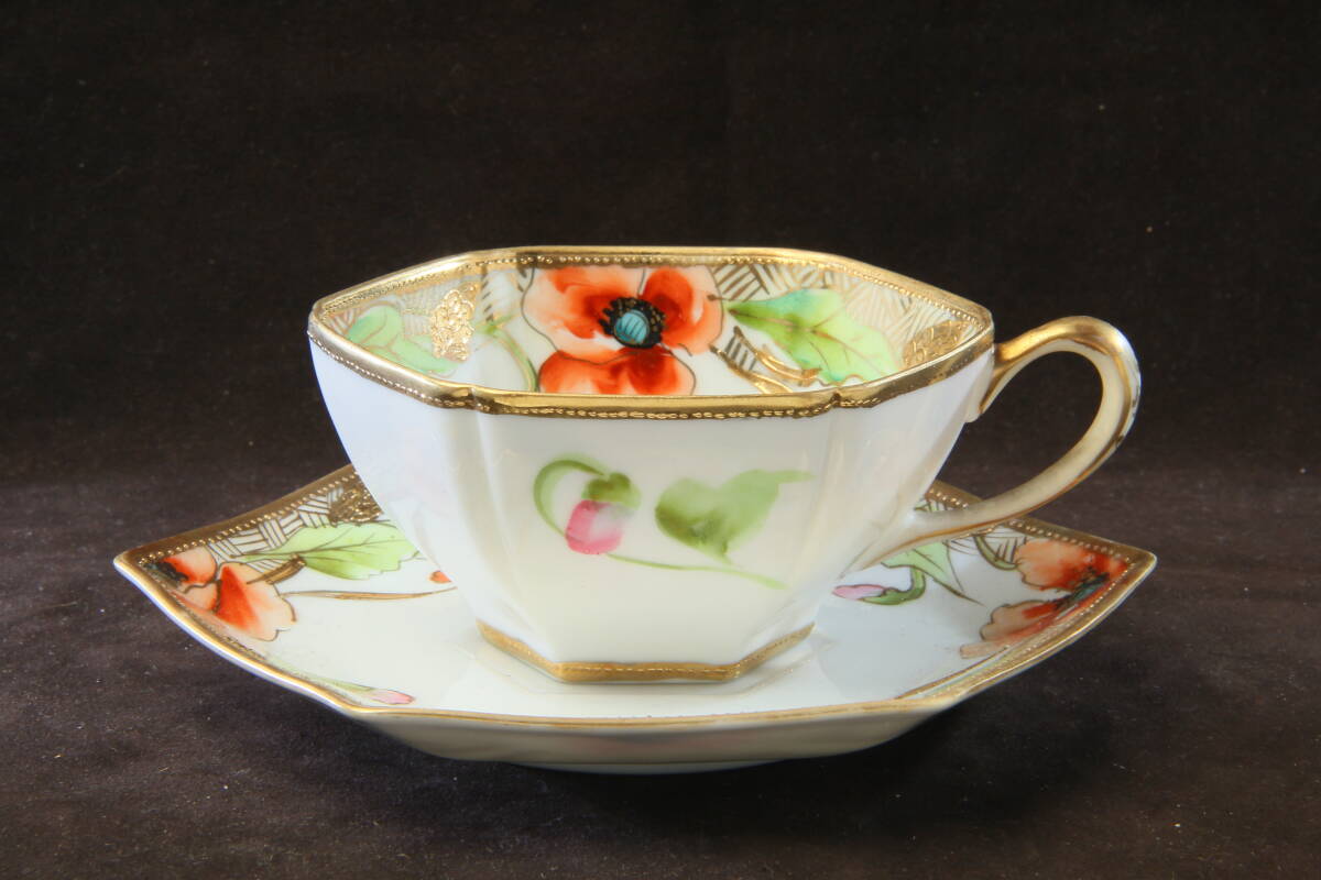 1.オールドノリタケ、M Nippon印、ポピーの金彩盛り上げ カップ