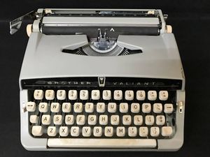 ブラザー タイプライターのYahoo!オークション(旧ヤフオク!)の相場
