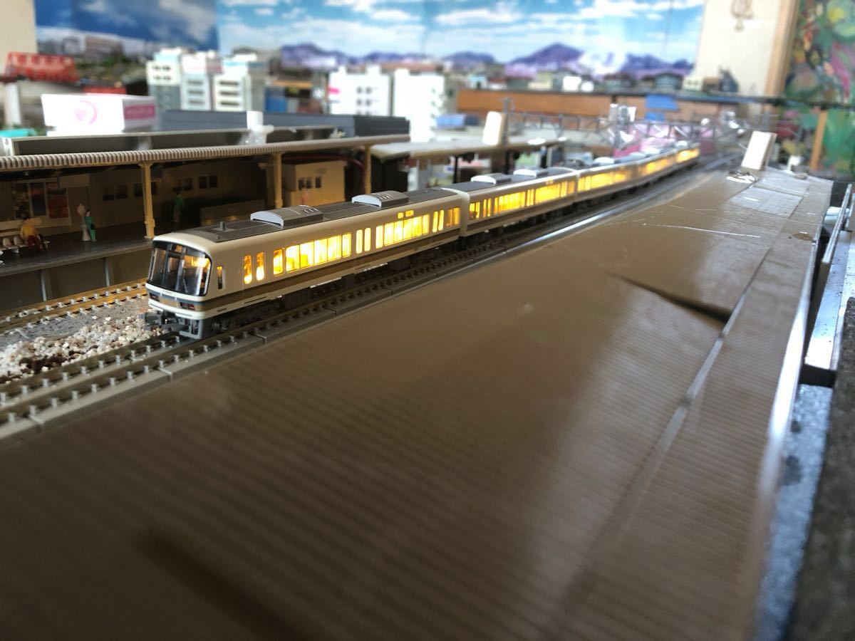 カトー221系近郊型電車6両編成室内灯付