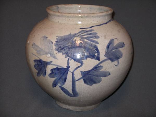 李朝白磁・染付花卉文丸壺】
