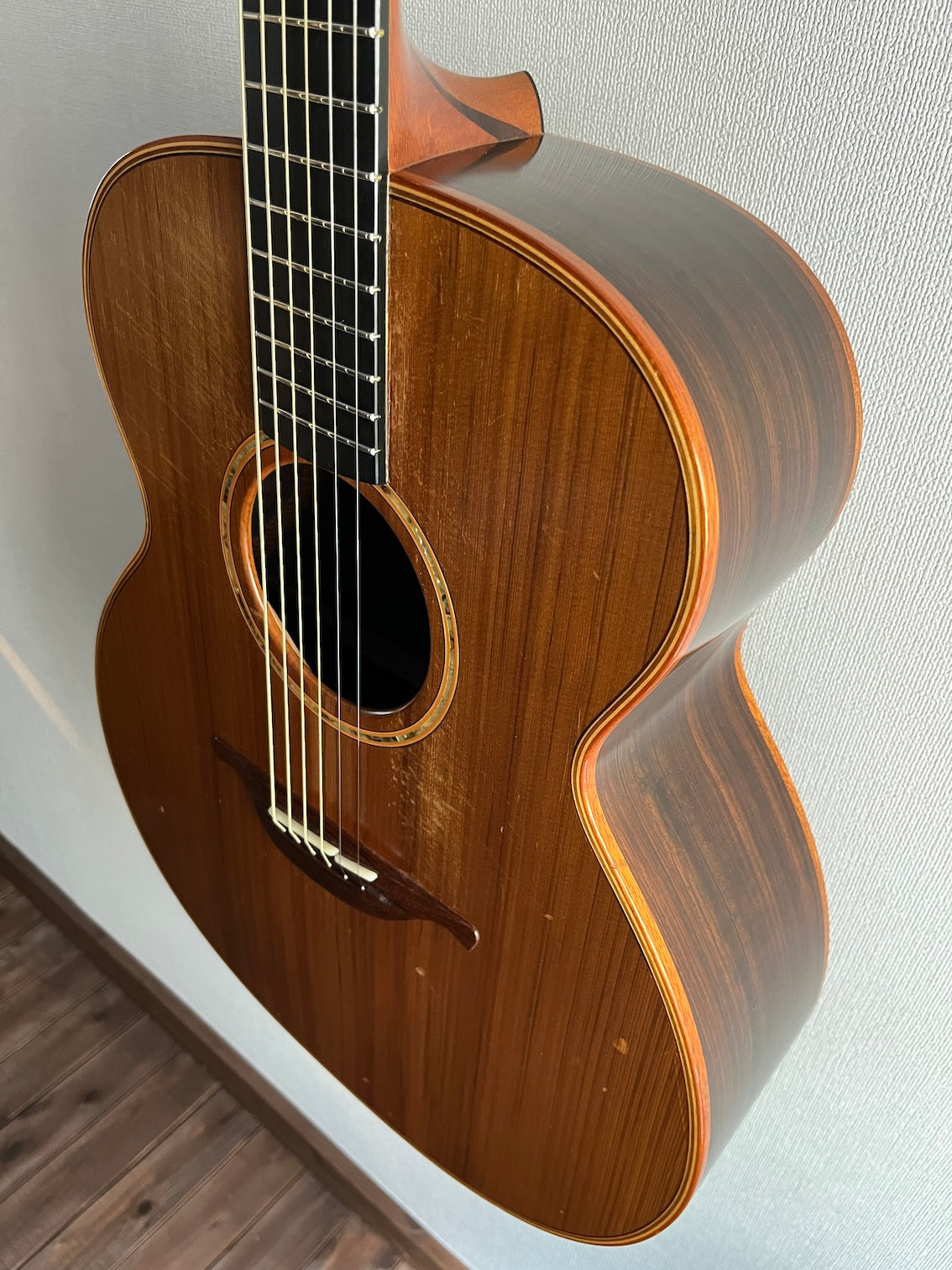 Lowden O-25 90's – auldguitars