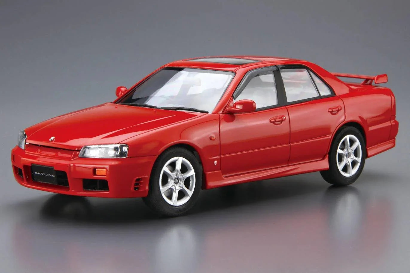 Aoshima 04705 Nissan 2000 SGL-E Cedric 4DR HT 1/24 Model Kit - A-Z