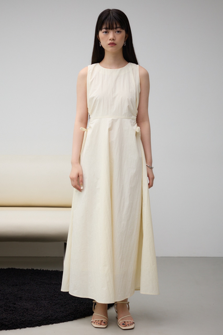 デザインノースリーブワンピース｜WOMEN｜250HSG33-571E｜AZUL BY