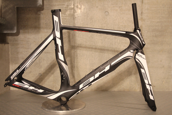 笹岡』BH AERO AEROLIGHT フレームコンポセット BH AERO LIGHT