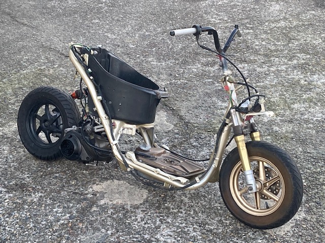 ホンダ ライブディオの部品取り車が入荷しました。 | バイクパーツの