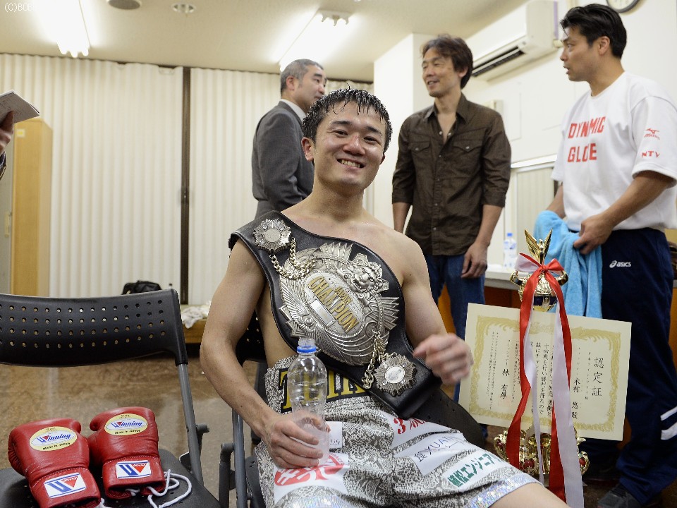 ボクシング ポスター 木村悠vs知念勇樹 2014.6.7 後楽園ホール