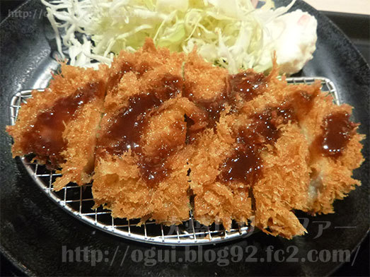 食品サンプル エビフライ トンカツ 卵とじ キャベツ千切り 胡瓜 部分