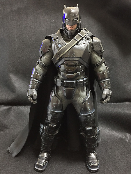 ムービー・マスターピース DIECAST アーマード・バットマン 2.0版 1/6