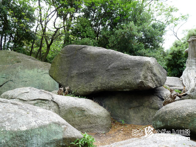 花崗岩（御影石）全長24X横幅23X高さ24センチ重量10