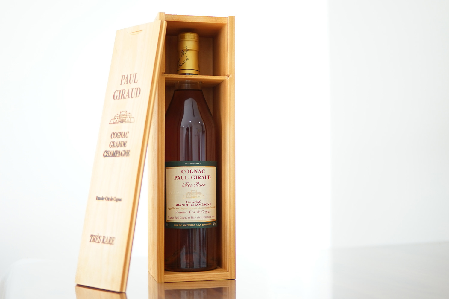 ポールジロー トレラール(35年)国内正規品と海外普及品(ワールドラベル