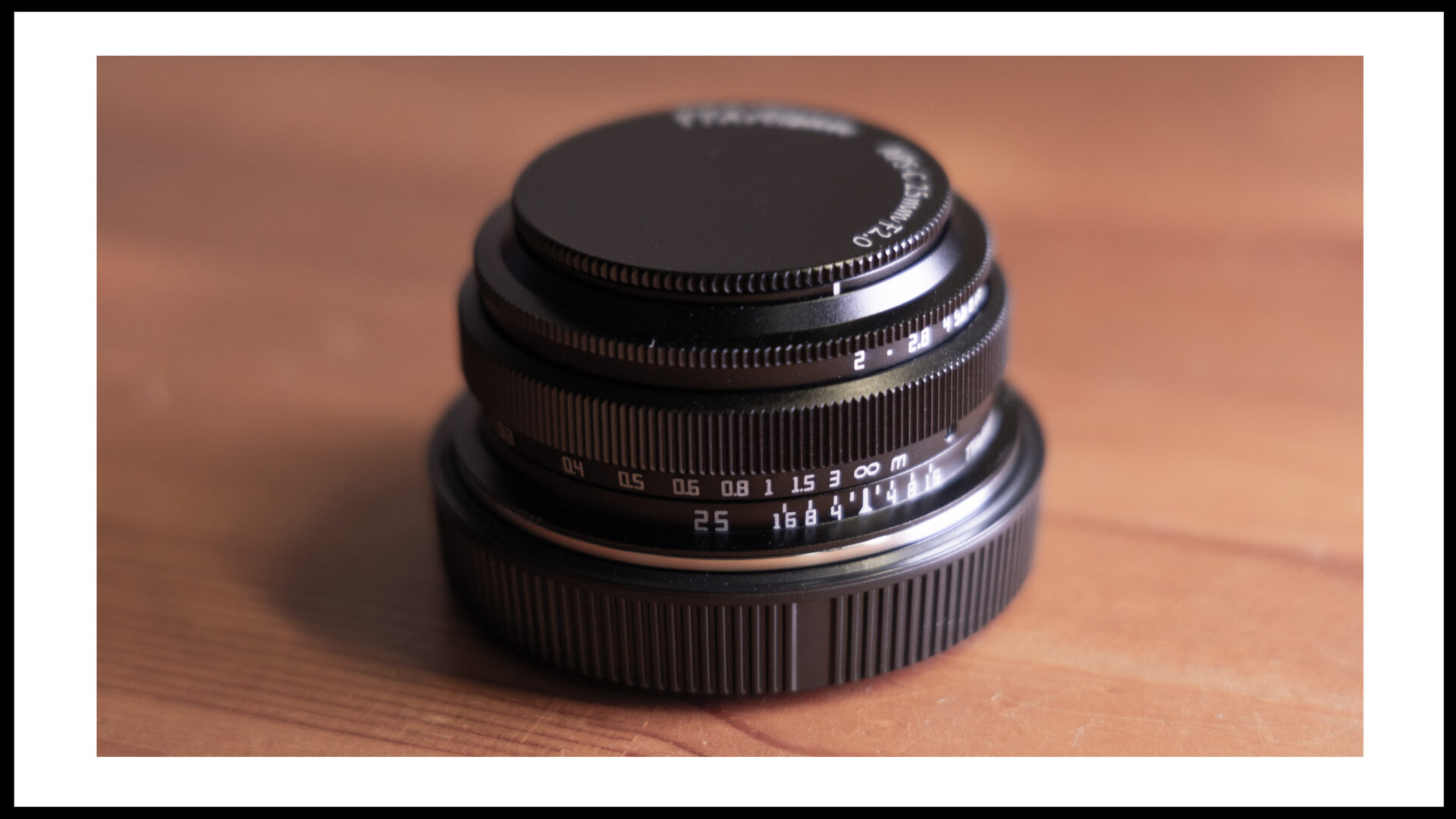 レビュー】9,000円！TTArtisan 25mm F/2 Cがコスパ最強すぎる｜作例