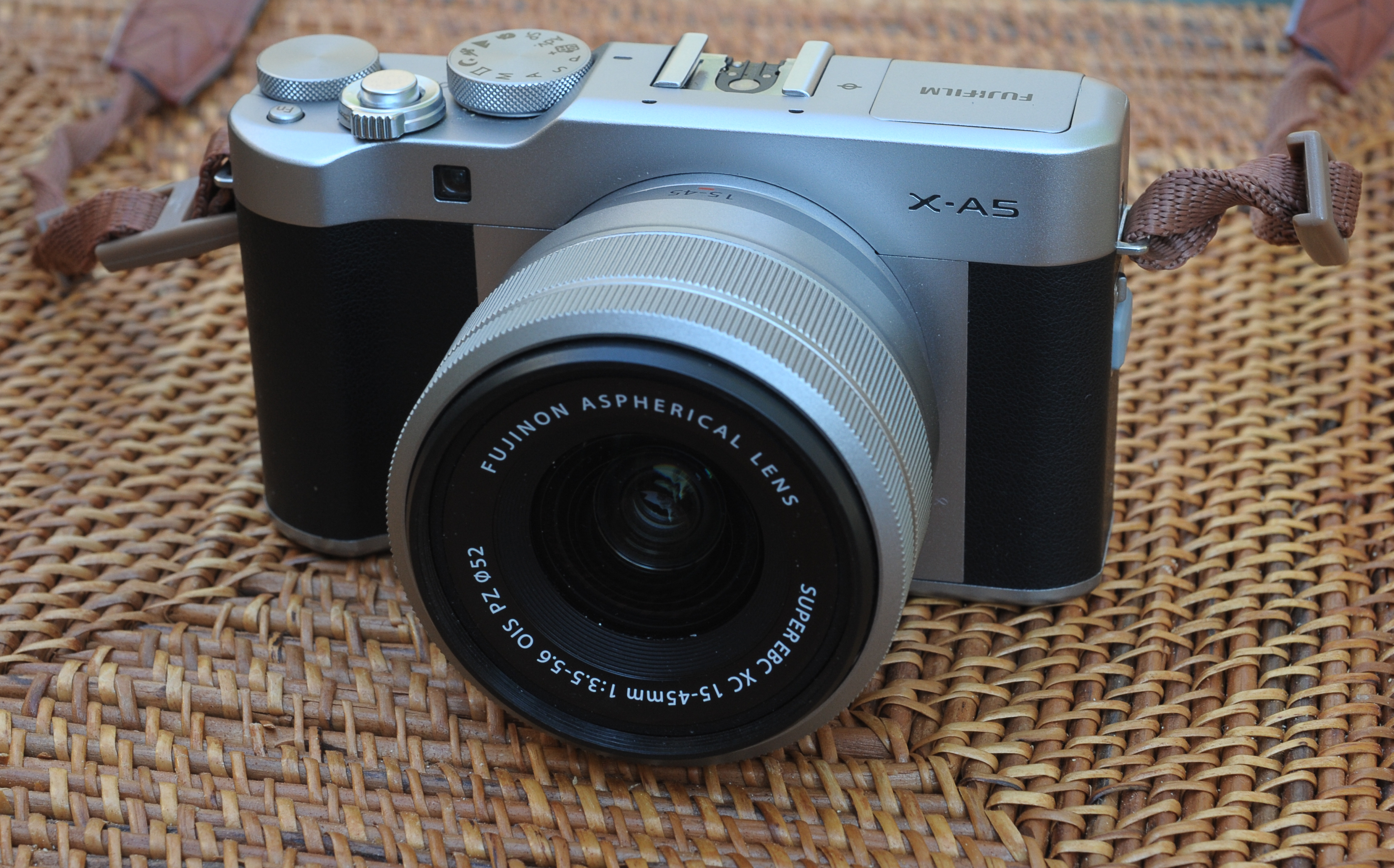 Fujifilm – AX-5 to X-A5 with a stop at X-M1. – CamerAgX – a new