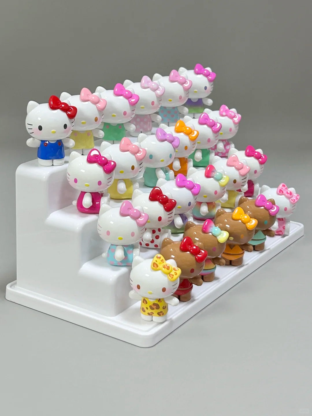 激レア キティ hello kitty アクセサリートレー フィギュア 4種 激レア