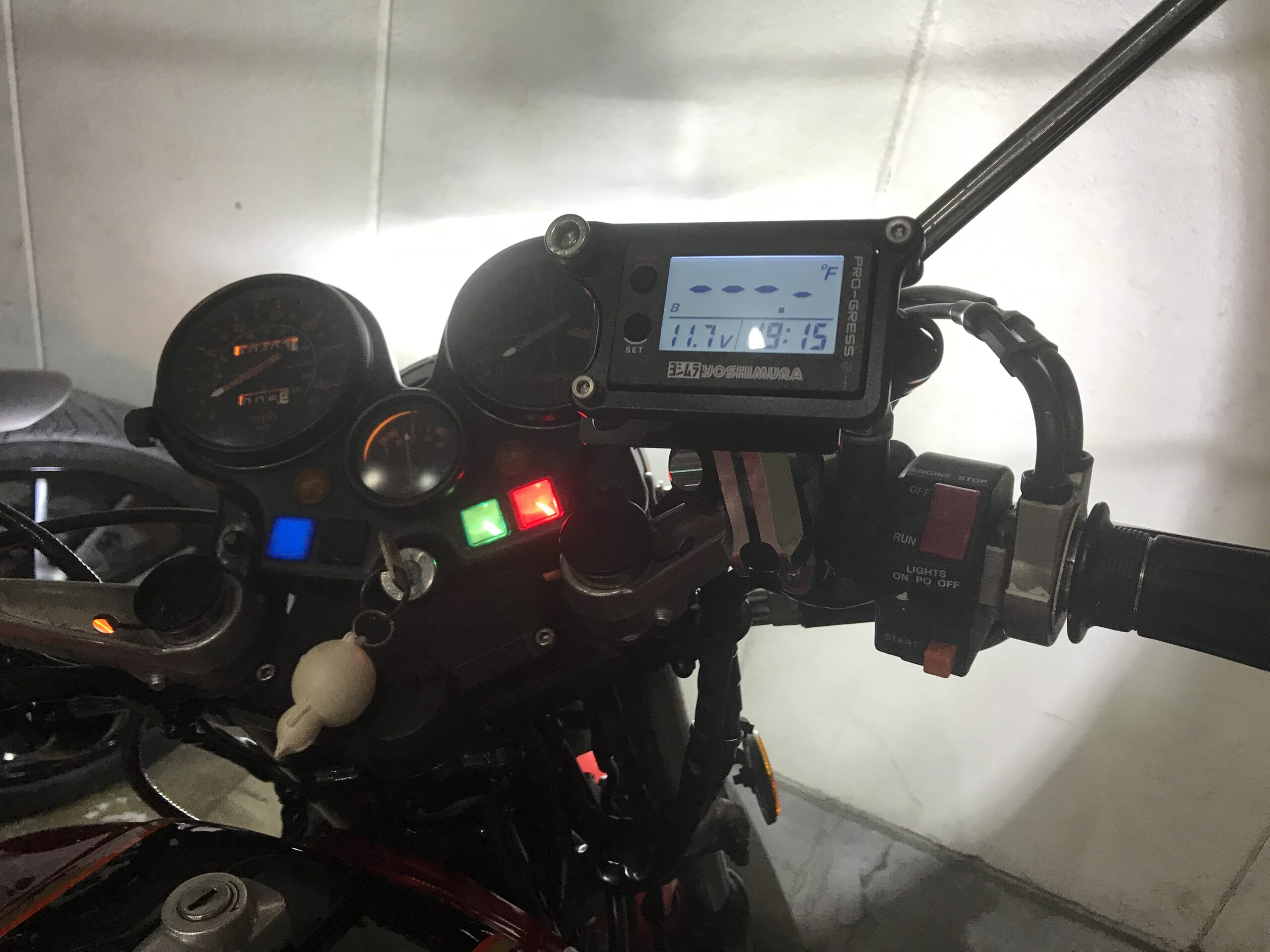 即納 CB1300SF ヨシムラ プログレス2 油温計 デジタル マルチテンプ