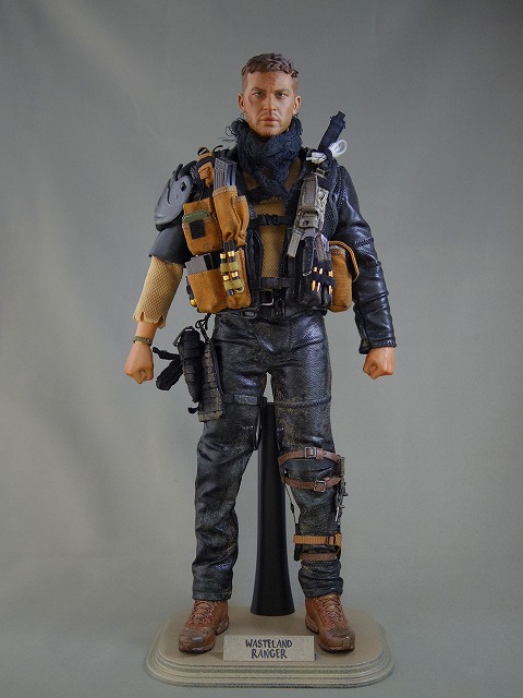マッドマックス フィギュア 怒りのデスロード トム・ハーディ1/6 1/6