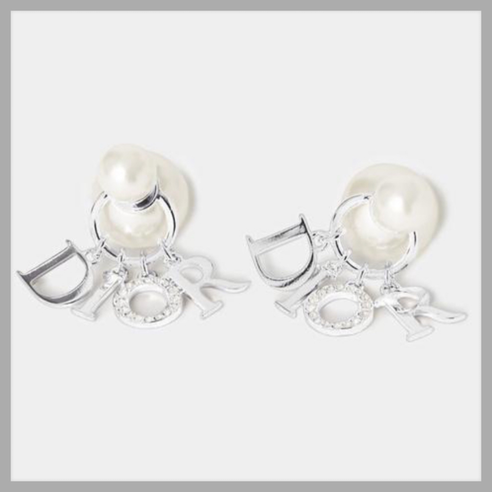 Dior Tribales ピアス クリスタル装飾が華やかなボール型 Dior