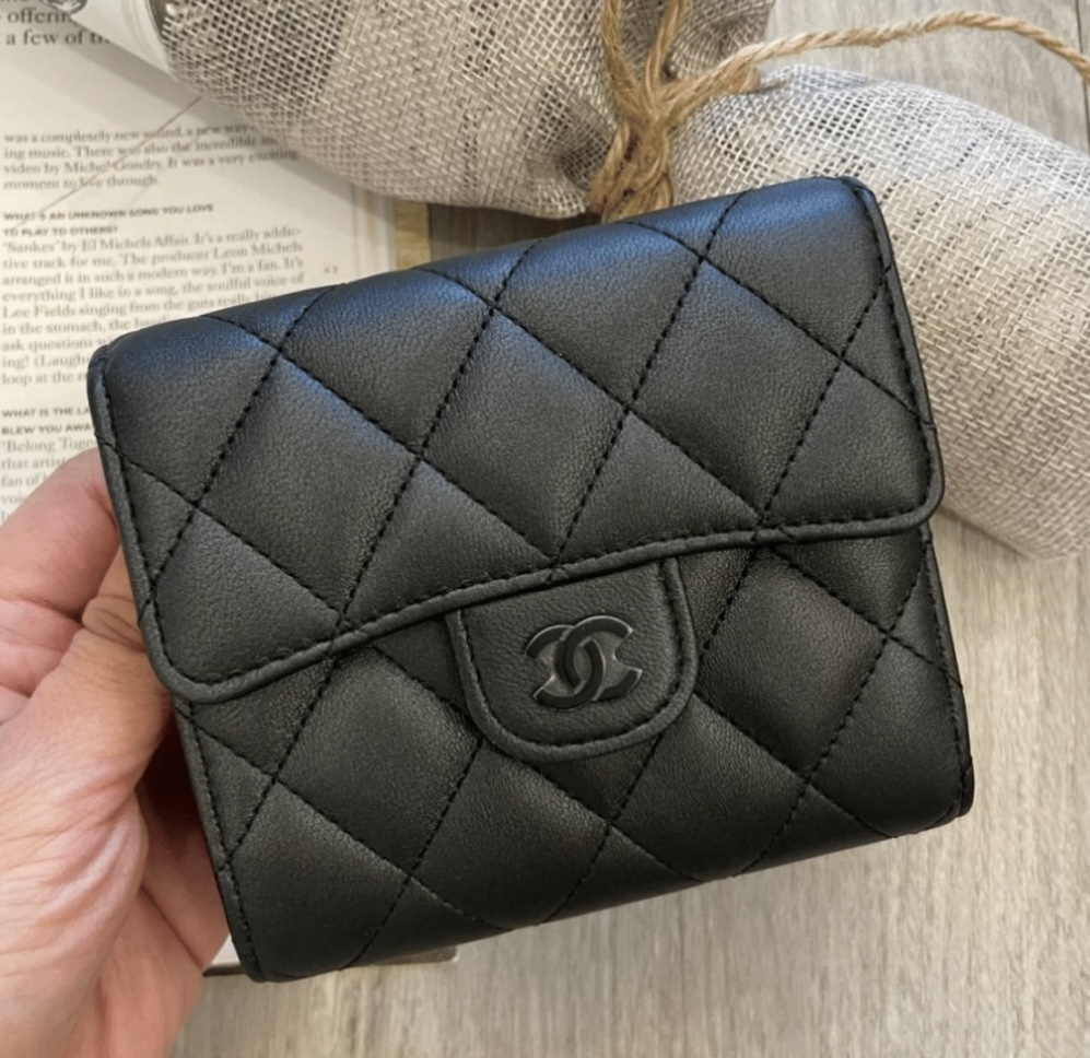 CHANEL ブラック ミニ財布 三つ折