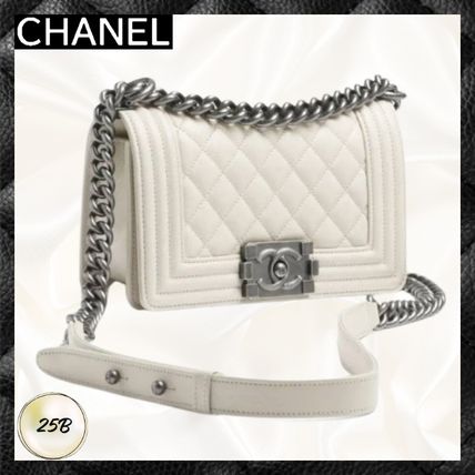 ホワイト（白）系 CHANEL BOY CHANEL(シャネル ボーイ シャネル