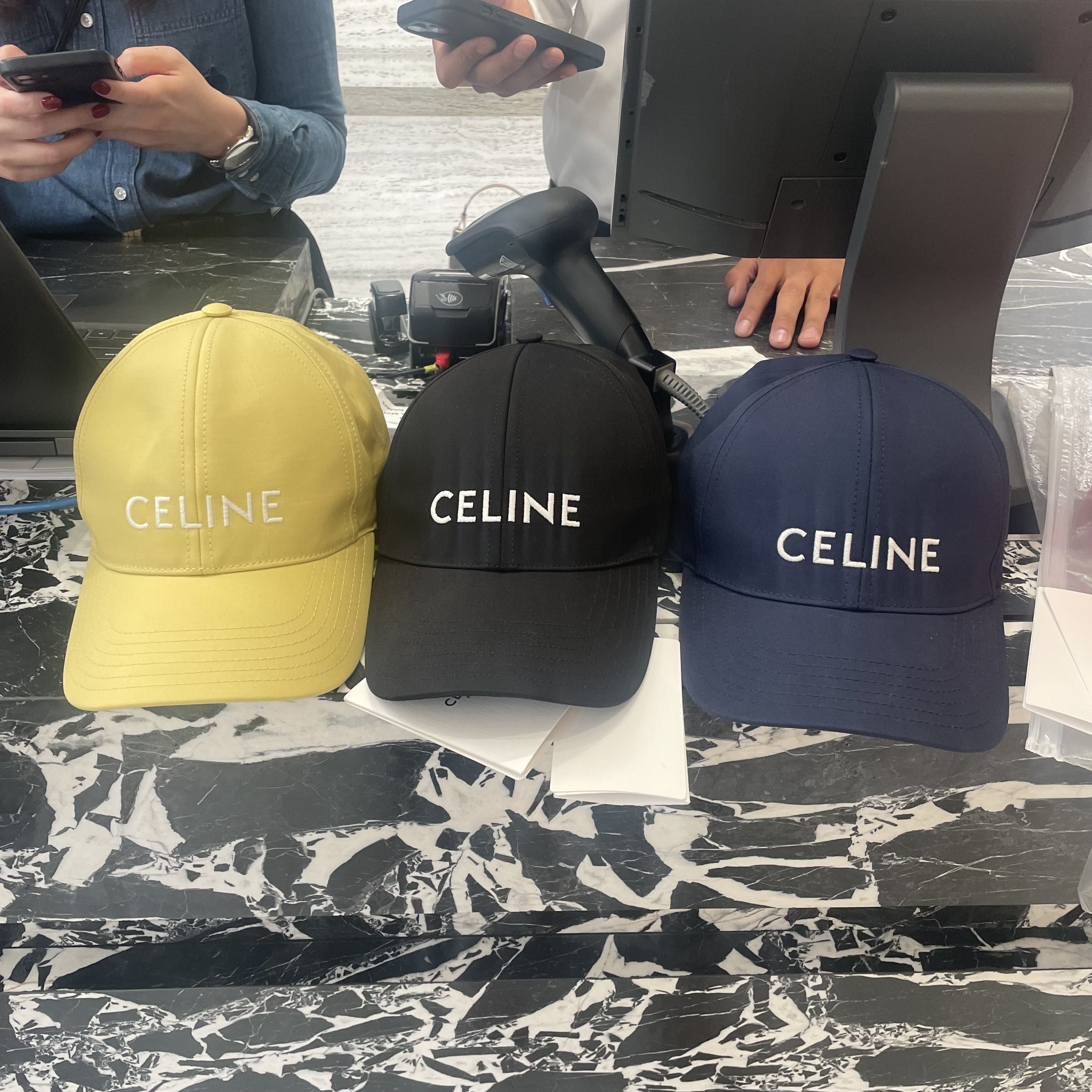 セリーヌ☆ロゴ キャップ(直営店） (CELINE/キャップ) 79804435【BUYMA】