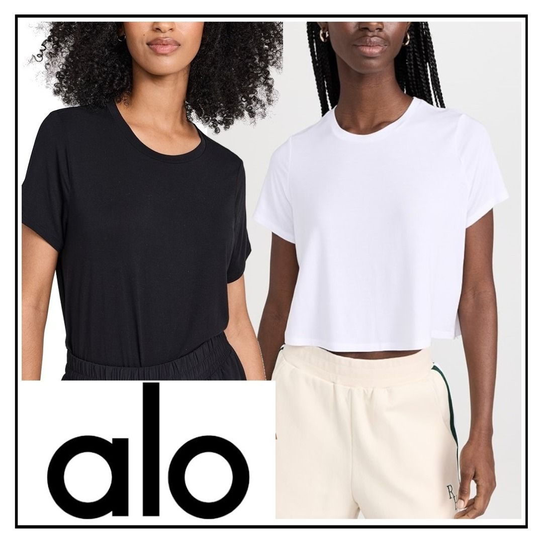 大人気【Alo Yoga】Cropped All Day クロップド ロゴ Tシャツ (ALO