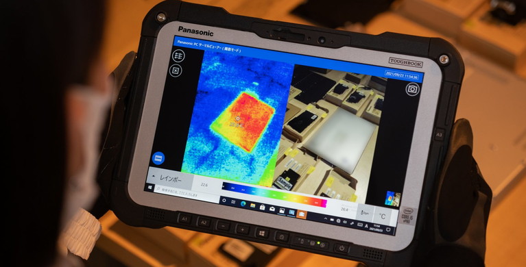 話せる”5型頑丈タブレット Windows搭載モデル「TOUGHPAD FZ-E1