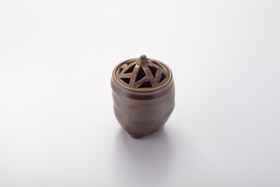 備前焼香炉（幾何学模様） | iichi 日々の暮らしを心地よくする