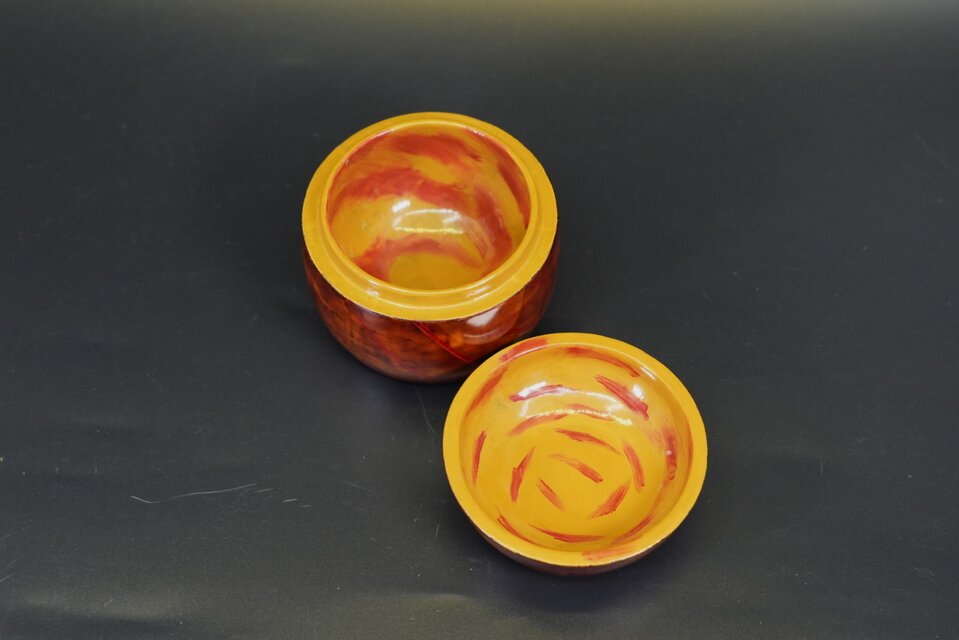 Urushi Box 黄漆赤漆透き漆研出し | iichi 日々の暮らしを心地よくする